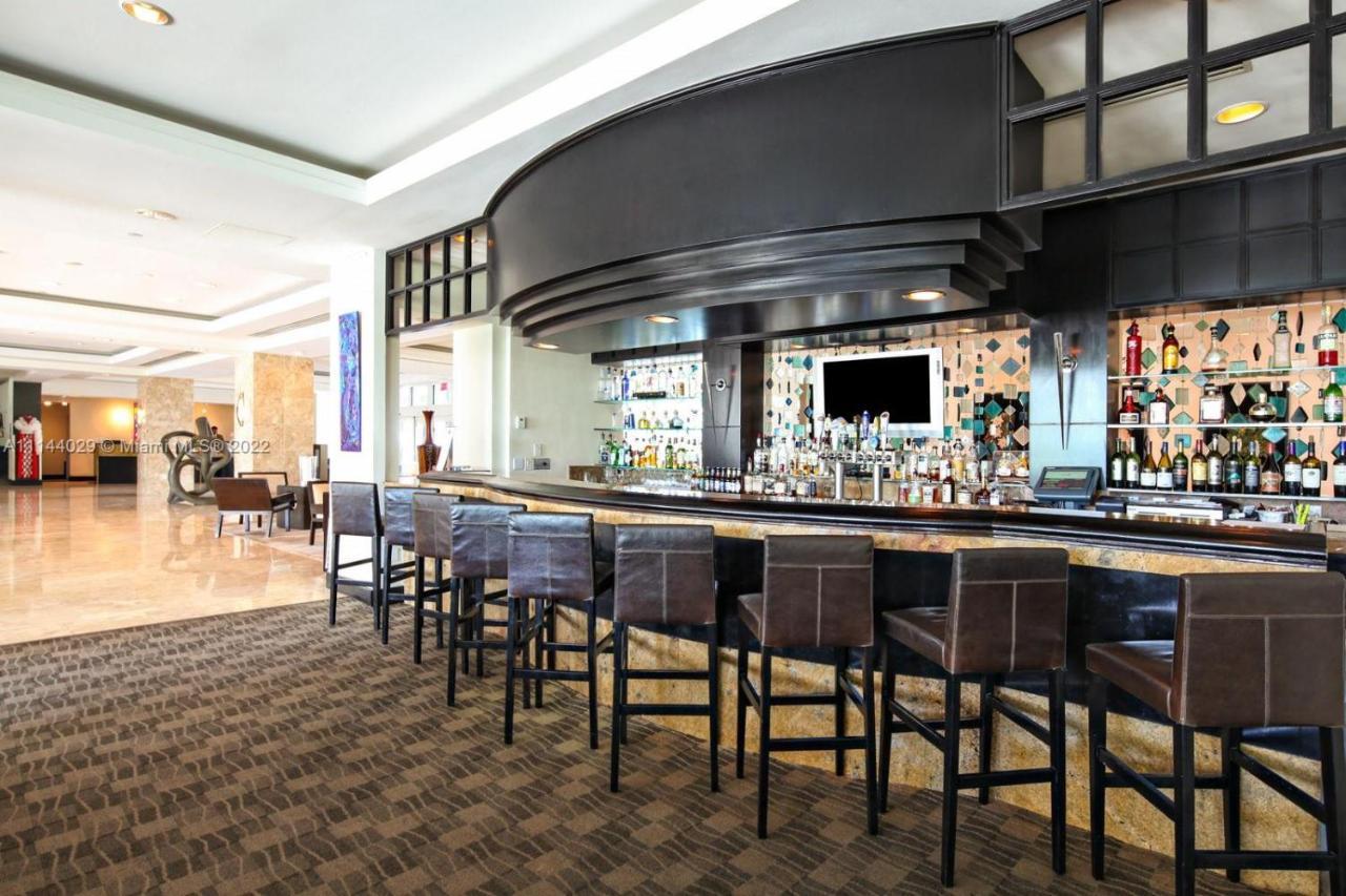 Gallery One - A Doubletree Suites By Hilton Hotel Fort Lauderdale Ngoại thất bức ảnh