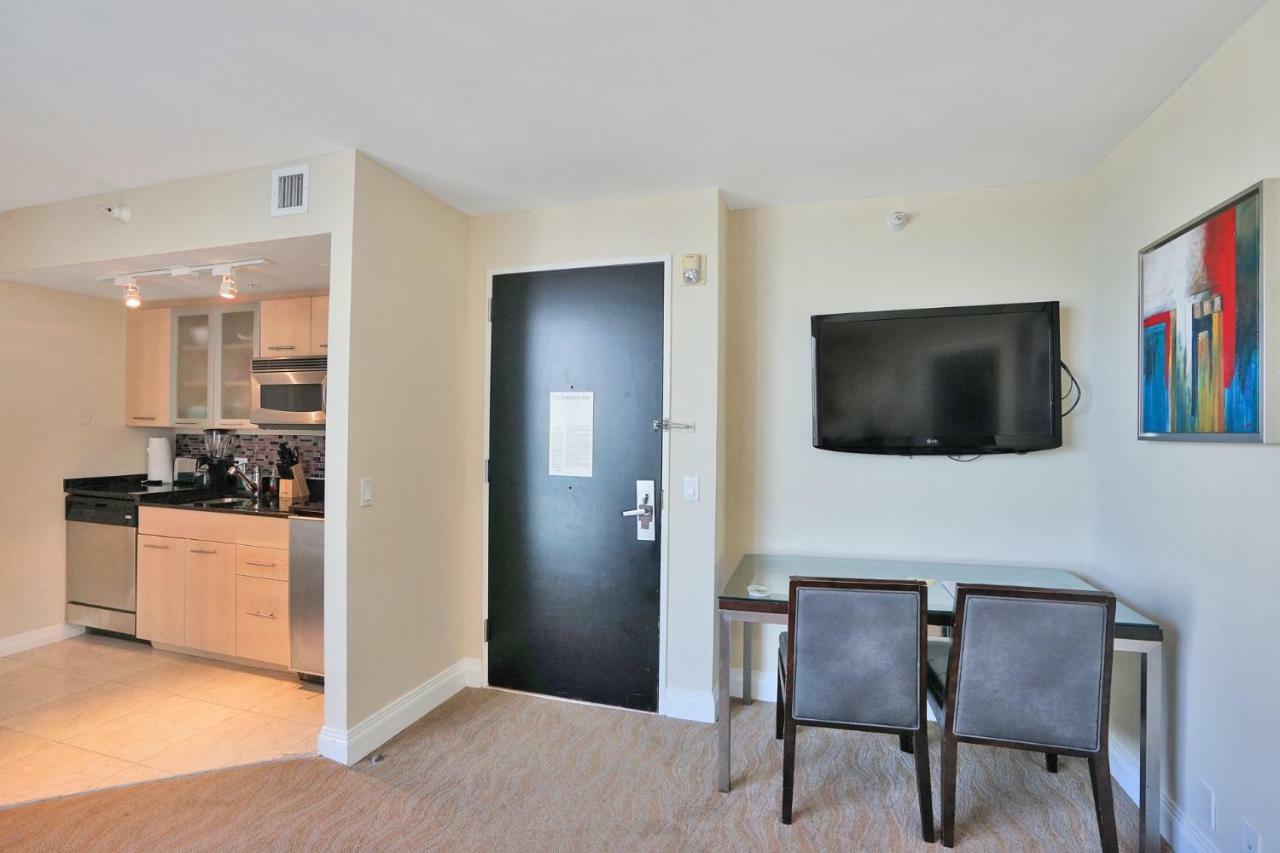 Gallery One - A Doubletree Suites By Hilton Hotel Fort Lauderdale Ngoại thất bức ảnh